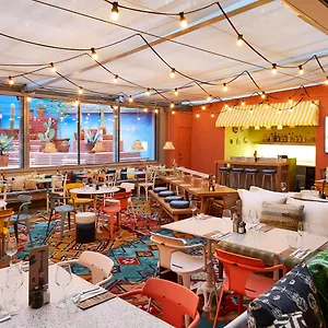 https://mama-shelter-marseille.fr-provencehotel.com